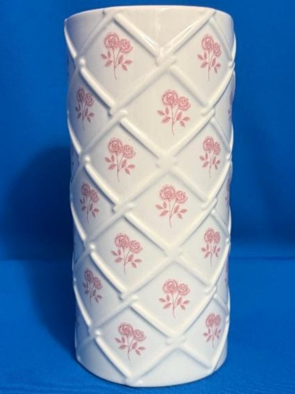NWT / NEW GORGEOUS GOOSEBERRY MOON FLORAL ROSE / ROSES FLOWERS VASE ECCOLO LTD